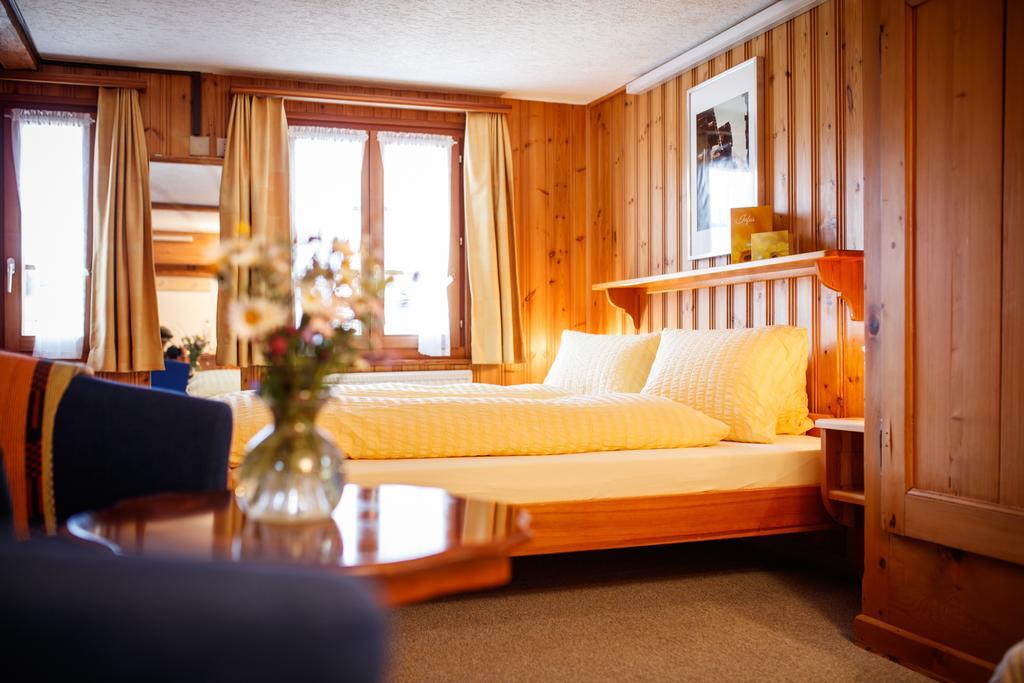 Hotel Nufenen Ulrichen Eksteriør bilde