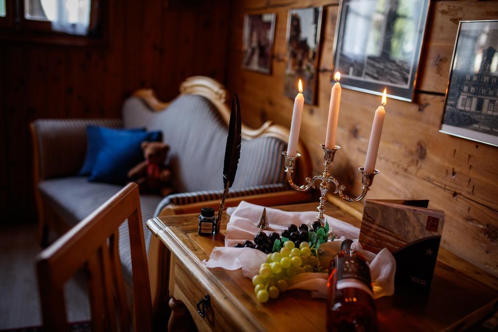 Hotel Nufenen Ulrichen Eksteriør bilde